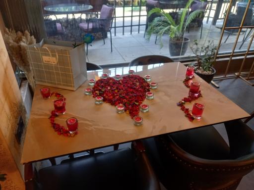 عکس کافه رستوران فرمو