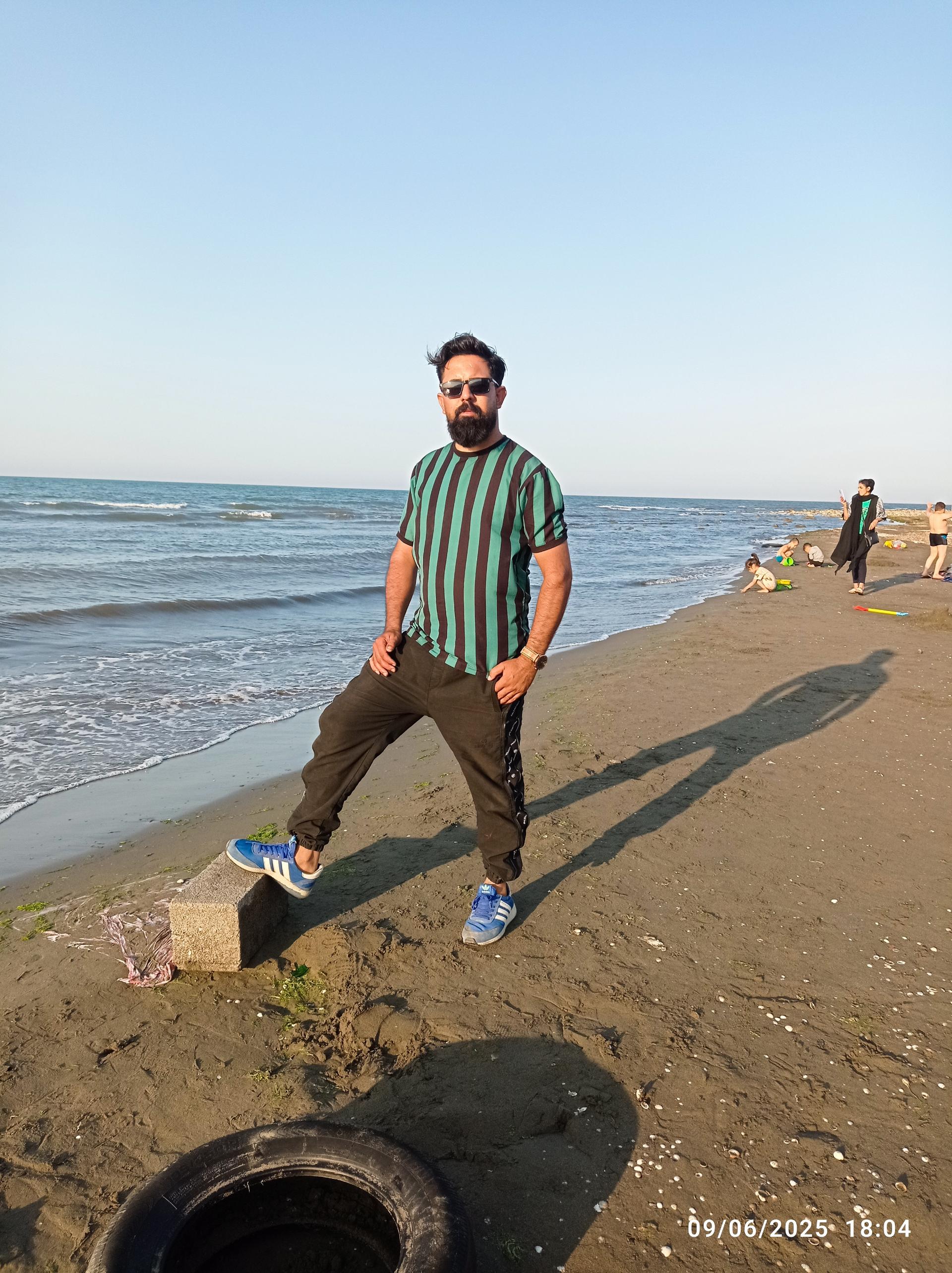 عکس ساحل ماسه ای رامسر