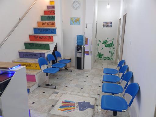 عکس آموزشگاه زبان پویان