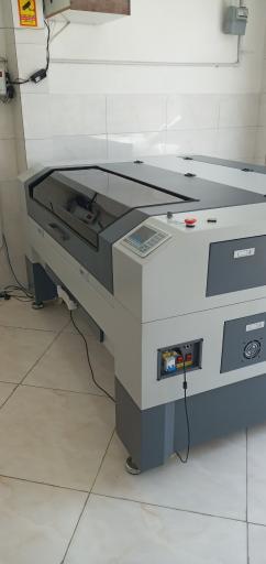 عکس برش و حک لیزر مهان