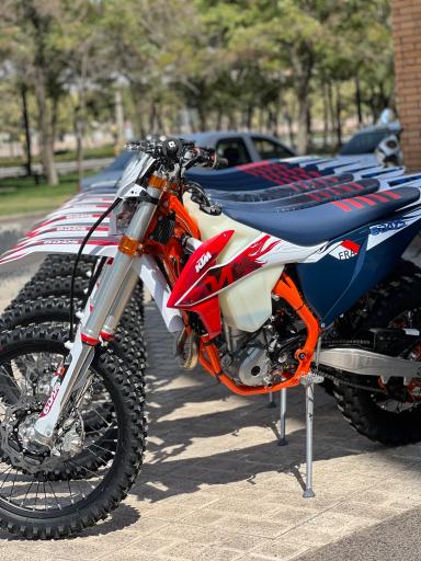 عکس نمایندگی مرکزی کویر موتور قزوین عرب