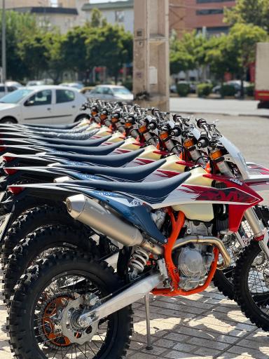 عکس نمایندگی مرکزی کویر موتور قزوین عرب