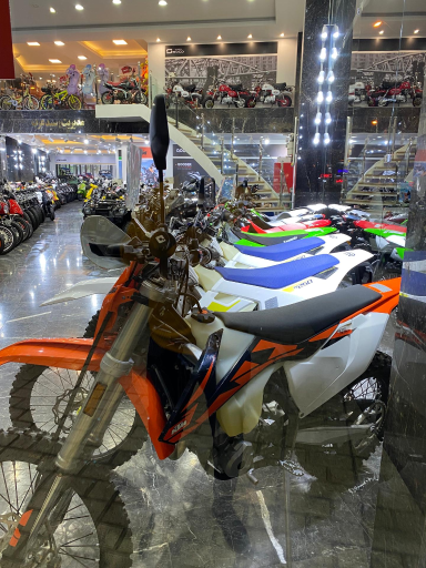 عکس نمایندگی مرکزی کویر موتور قزوین عرب