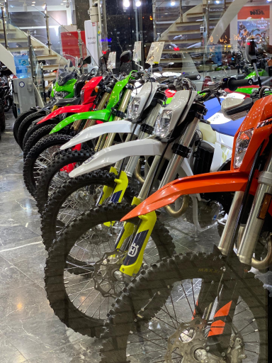 عکس نمایندگی مرکزی کویر موتور قزوین عرب