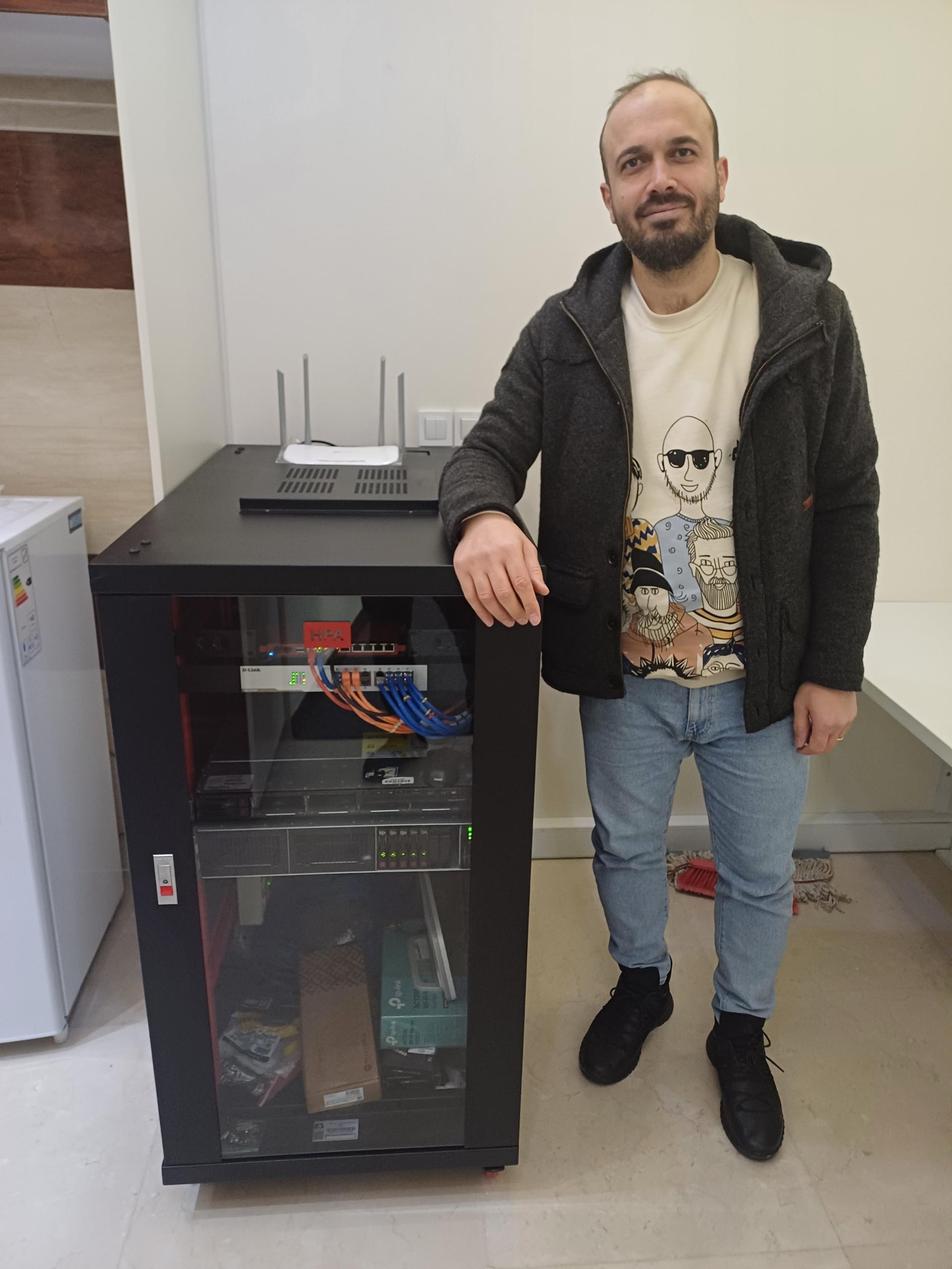 عکس شرکت خدمات آی -تی مجتی