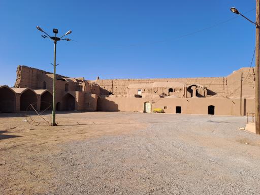 عکس قلعه تاریخی ابراهیم آباد رستاق