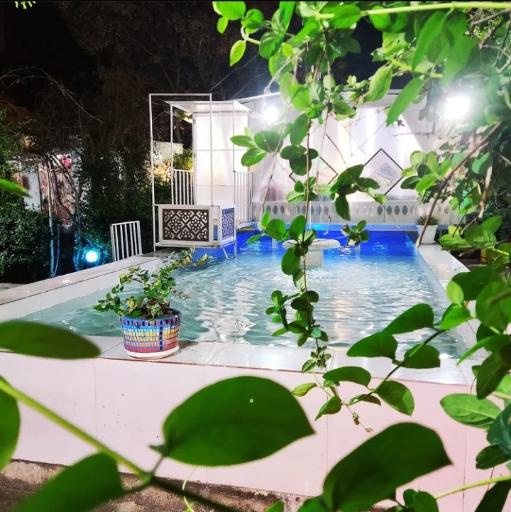 عکس باغ رستوران باجک