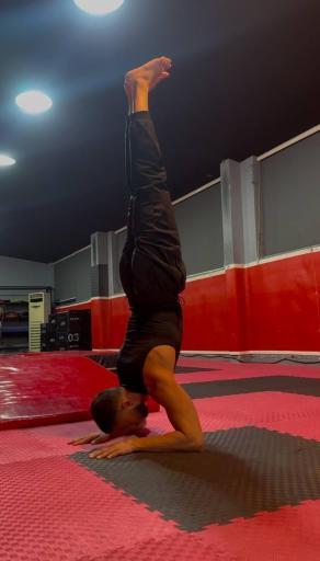 عکس باشگاه کلیستنیکس