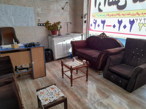 عکس تاکسی تلفنی معلم