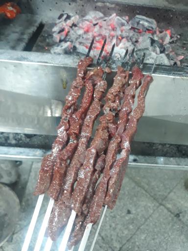 عکس کبابی خاتون