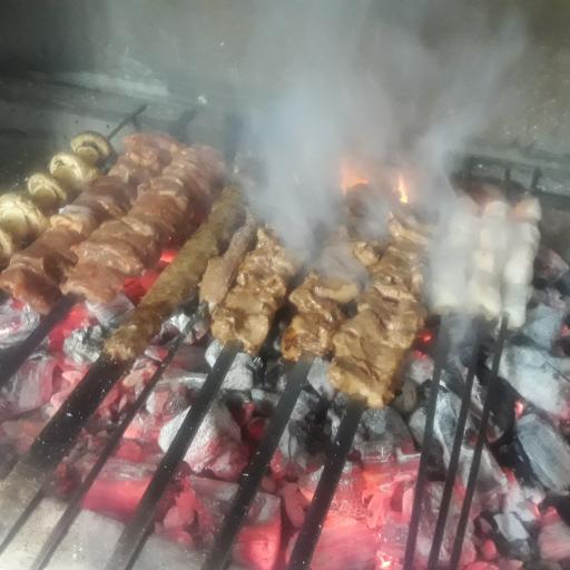 عکس کبابی خاتون