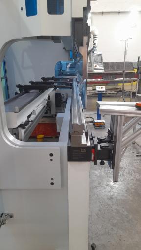 عکس خدمات خم و برش قاسمی