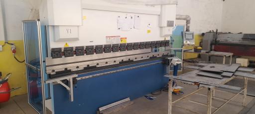 عکس خدمات خم و برش قاسمی