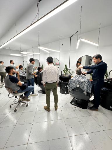 آرایشگاه مو به مو