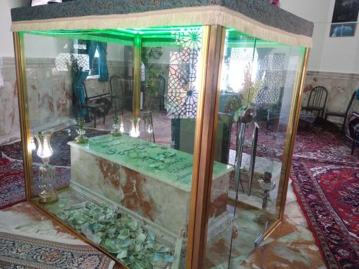 عکس مقبره جناب حمال تبریزی و فخرالذاکرین