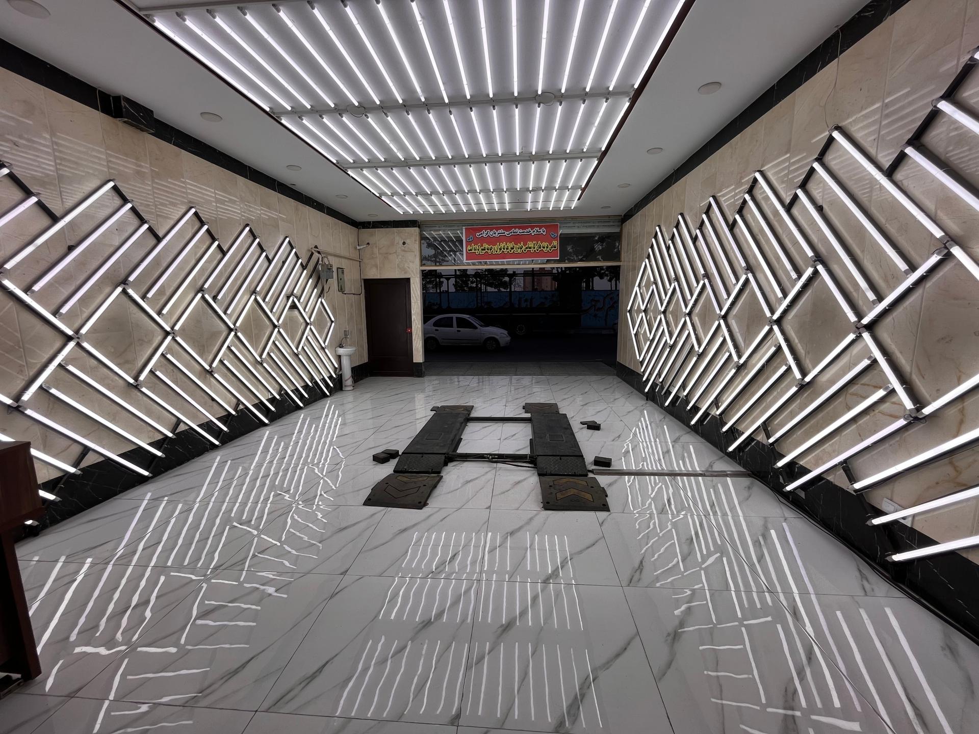 عکس کارشناسی و تشخیص رنگ یزدانی