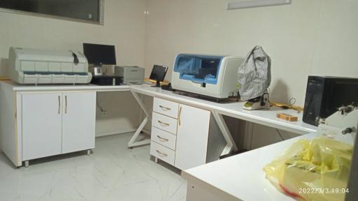 عکس آزمایشگاه کیمیا