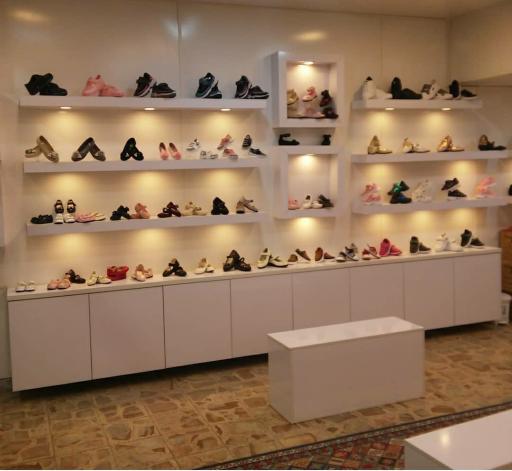 عکس فروشگاه کفشدوزک