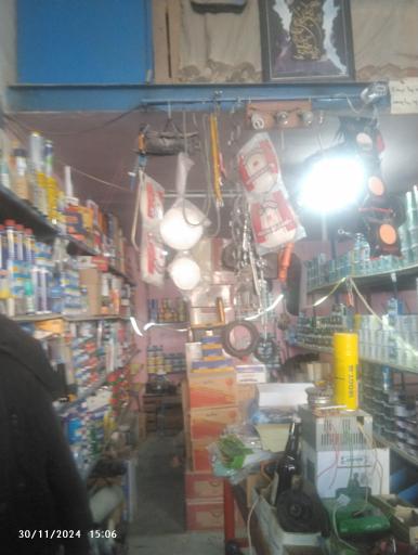 عکس آهن آلات ورنگ اتومبیل محسن کریمی 