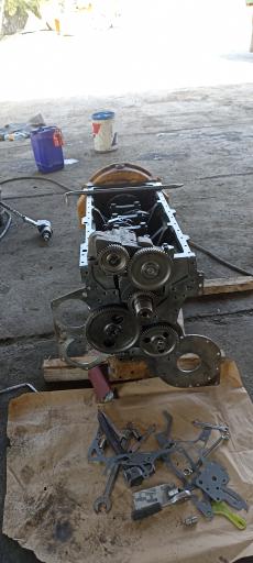 عکس تعمیرگاه کوماتسو