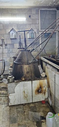 عکس گلاب و عرقیات اینجاست