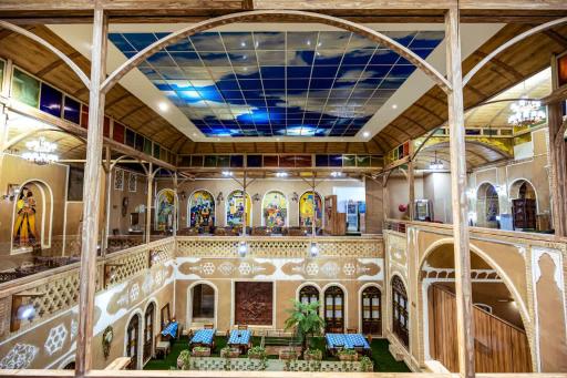 عکس هتل رستوران سنتی شاهنشین میبد