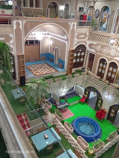 هتل رستوران سنتی شاهنشین میبد