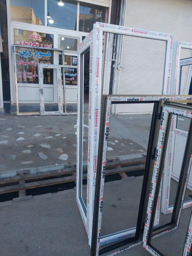 عکس درب و پنجره upvc و آلومینیوم هوم وین