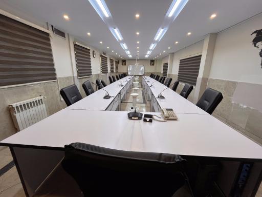 عکس نوآوری و تجارت بین المللی یاس