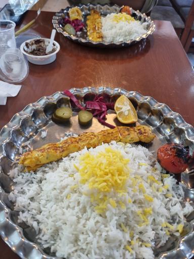 رستوران اکرمی