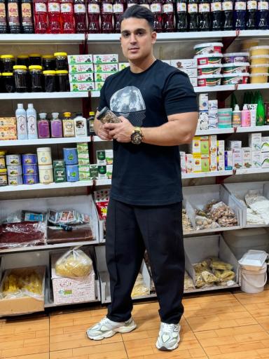 عکس عطاری آرمان زیبایی