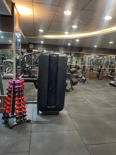 عکس مرکز تخصصی ورزشی آیما