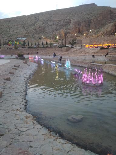 عکس دریاچه مصنوعی