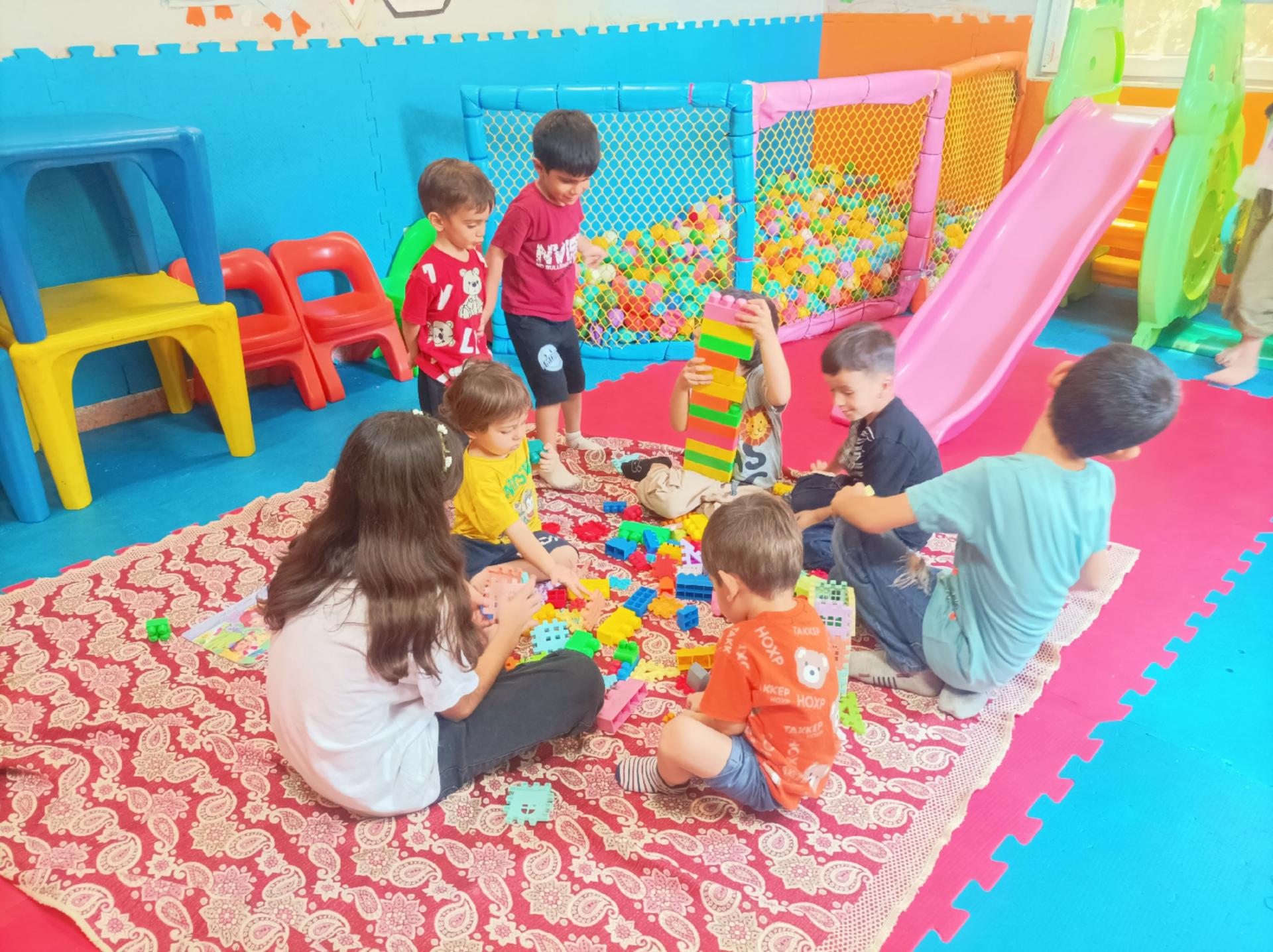 عکس مهد کودک علایین