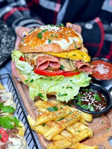 عکس فست فود کادوس