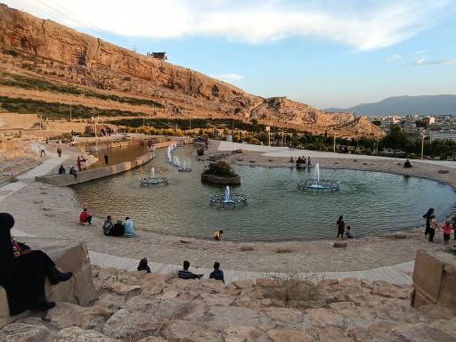 عکس دریاچه مصنوعی