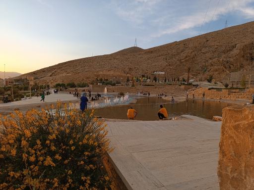 عکس دریاچه مصنوعی