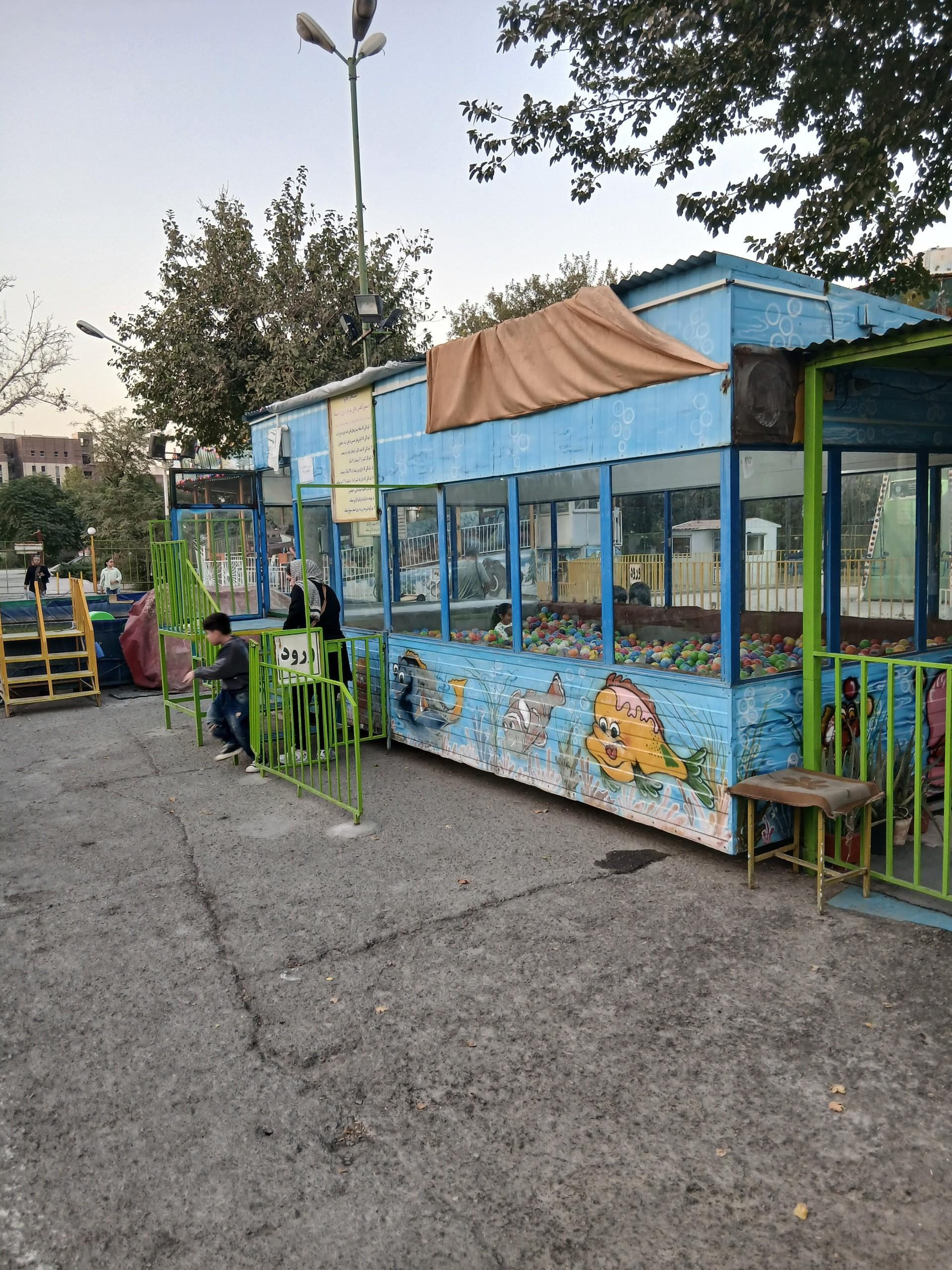 عکس استخر توپ کودکان