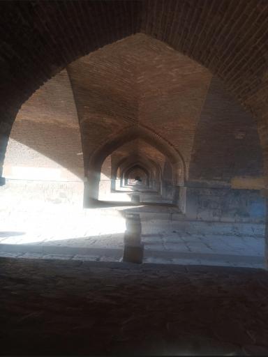 عکس سنگ تاریخی سی و سه پل