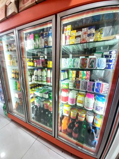 عکس سوپر مارکت محله 