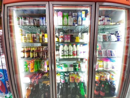 عکس سوپر مارکت محله 