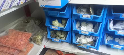 عکس شیشه اتومبیل عربی