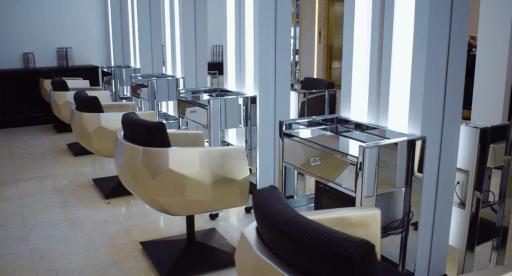 عکس مجتمع زیبایی قرمز