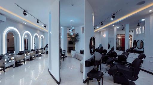 عکس مجتمع زیبایی قرمز