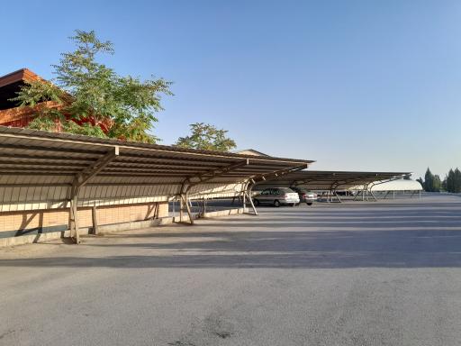 عکس پارکینگ دانشکده روانشناسی