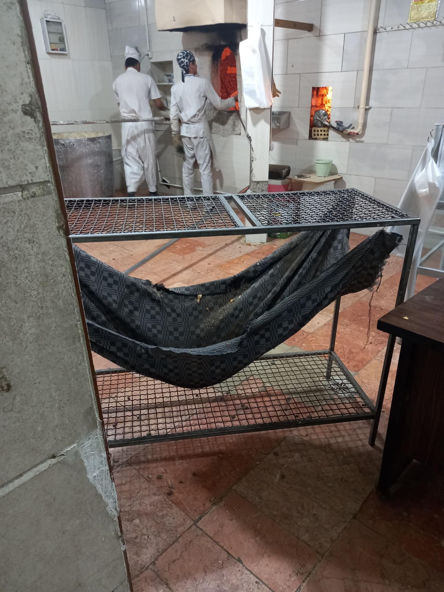 عکس نانوایی سنگک