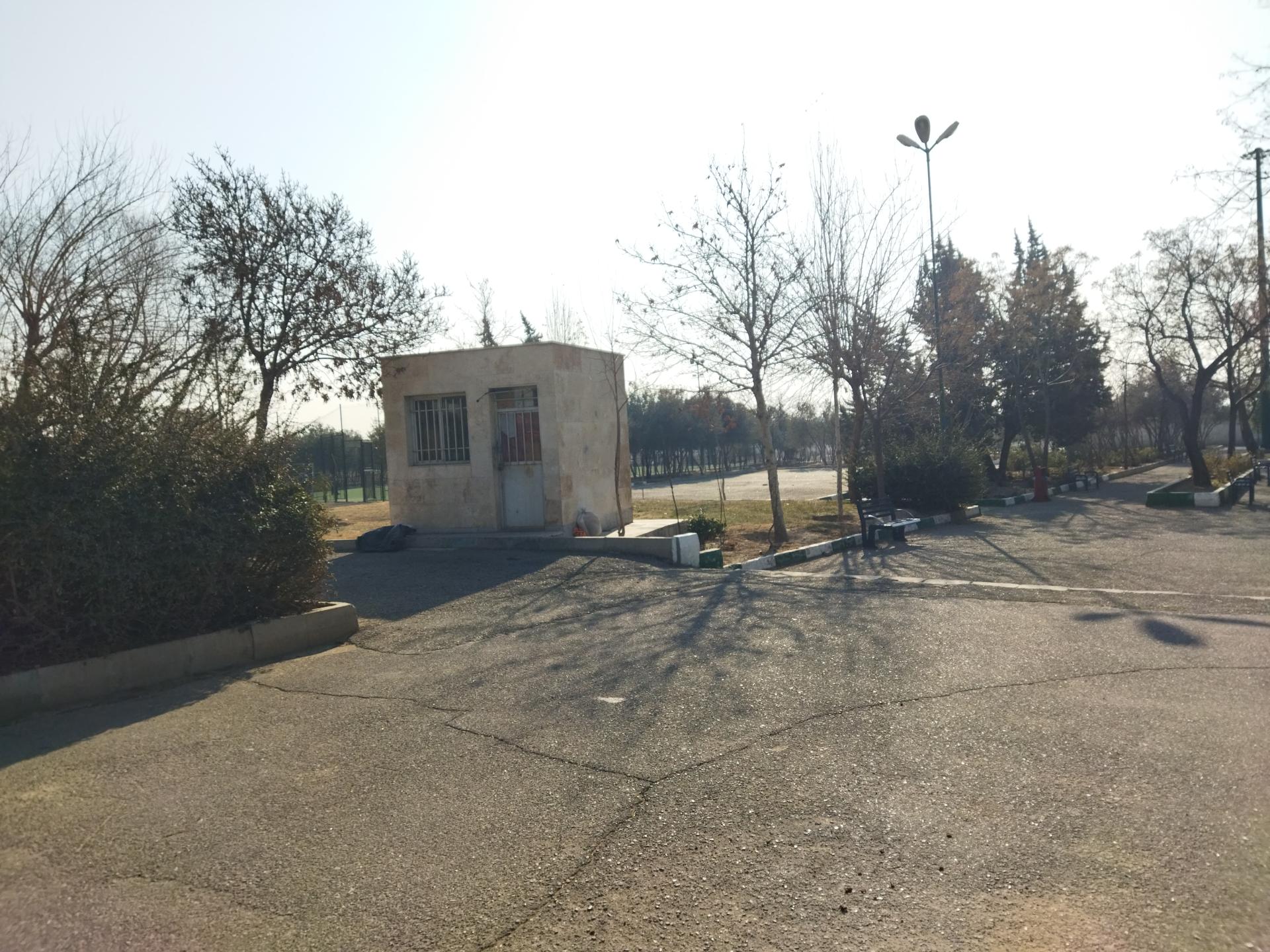 عکس انبار و نگهبانی بوستان کارگر