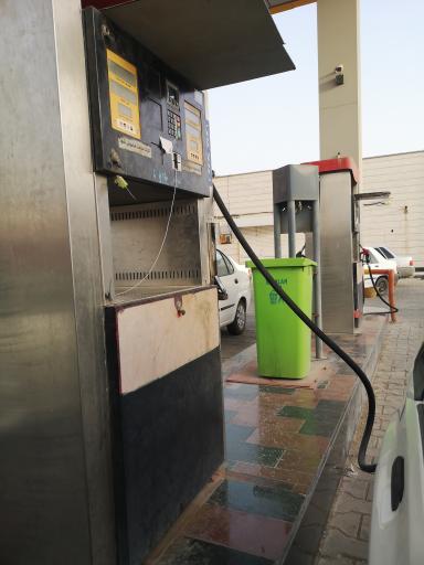 عکس پمپ بنزین غریباوی