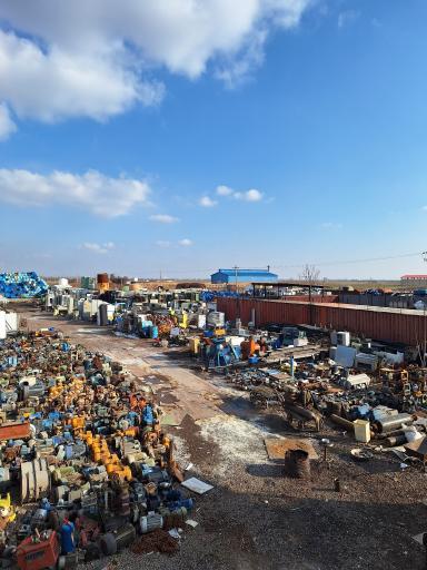 عکس آهن‌آلات بندر