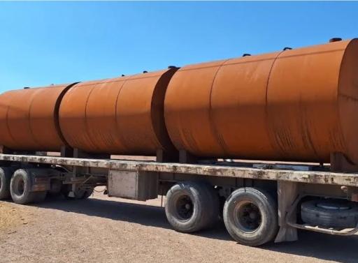 عکس آهن‌آلات بندر